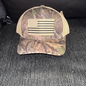 Real tree camouflage SnapBack hat brown green